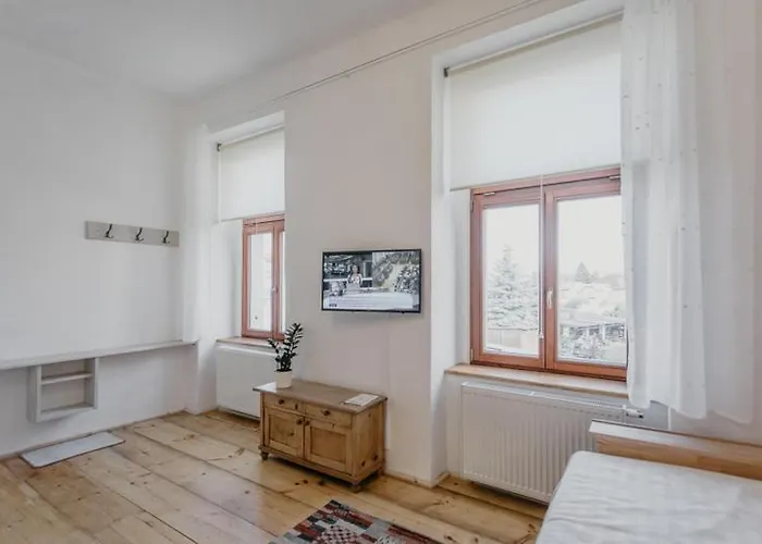 Apartamento 3, Suvorovova 158 *